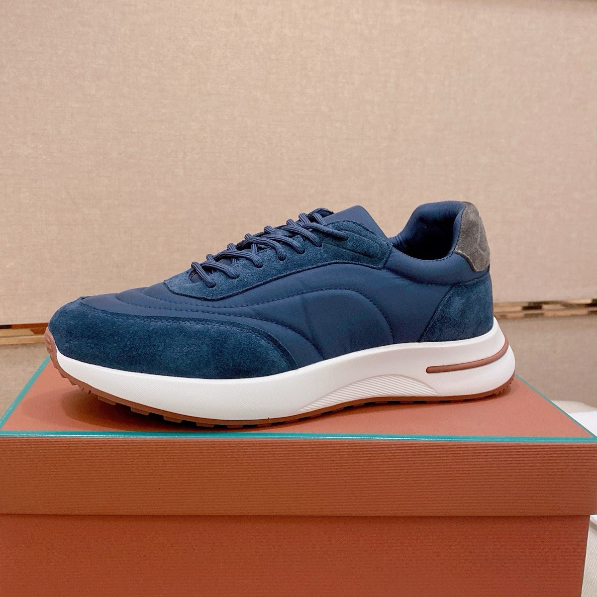 Business Suede Lightweight Men's Casual Sneakers