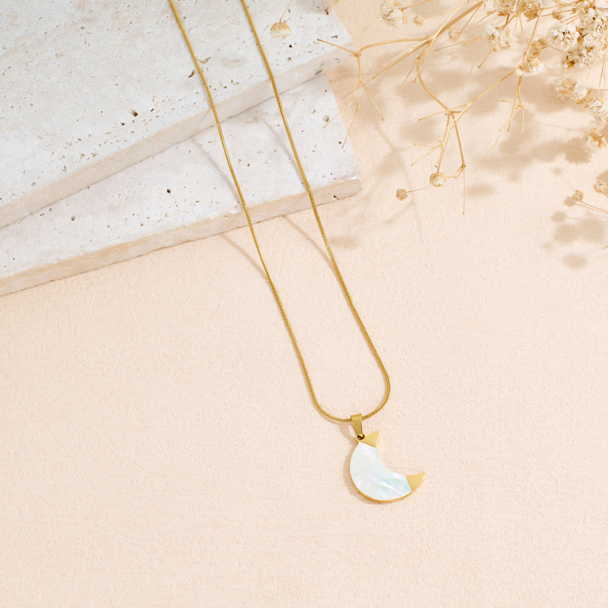 Stainless Steel Moon And Star-shaped Inlaid Shell Pendant Necklace