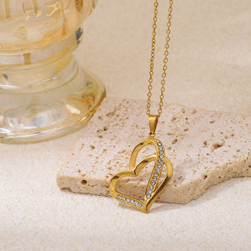 Stainless Steel Heart-shaped Pendant Necklace With Rhinestone Inlay
