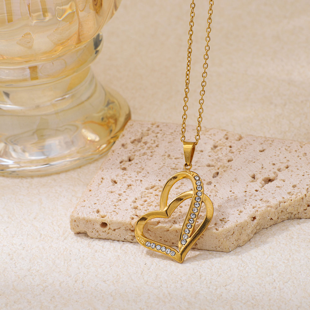 Stainless Steel Heart-shaped Pendant Necklace With Rhinestone Inlay